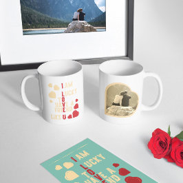 Valentinstag-Geschenk im Retrostil. Kaffeetasse