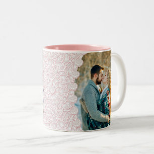 Valentinstag-Geschenk personalisiert Pink Hearts Zweifarbige Tasse