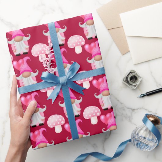 Valentinstag Niedlich Gnomes Muster rosa Geschenkpapier (Schenken)