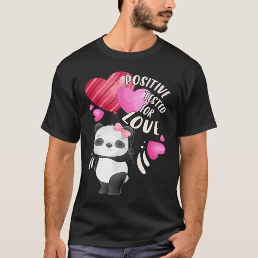 Valentinstag Panda Bär mit Herzen T-Shirt (Vorderseite)