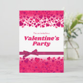 Valentinstag Party rosa Herzen und Bogen Einladung (Stehend Vorderseite)