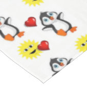 Valentinstag Pinguin Hearts Tischdecke (Schrägansicht)