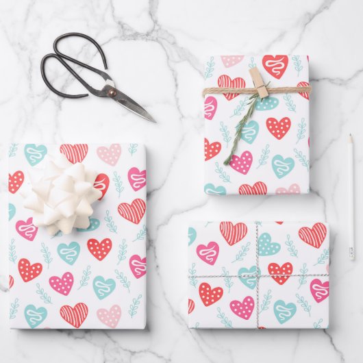 Valentinstag Red Blue Magenta Hearts Geschenkpapier Set (Vorderseite)