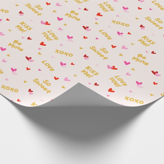 Valentinstag Text und Herz auf Creme Geschenkpapier (Ecke)