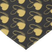 Valentinstag Verzerrte getilgte Herzen Tischdecke (Schrägansicht)