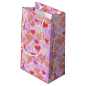 Valentinstag: Viele Herzen in 3D-Optik -  Kleine Geschenktüte (Rückseite Schrägansicht)