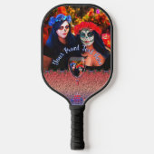 Vallarta Catrinas mit Wein 1718 Pickleball Schläger (Vorderseite)