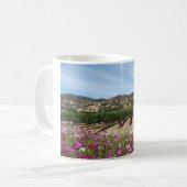Valle Napa mit Cosmos-Blume Kaffeetasse (Vorderseite Links)