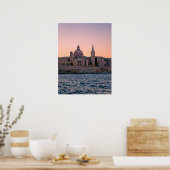 Valletta Skyline at Dawn: A December Morning in Ma Poster (Küche)