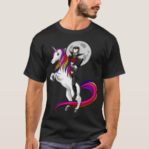 Vampir auf einem Einhorn reitend T-Shirt