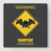Vampire Bat Warnung Halloween Quadratische Wanduhr (Vorderseite)