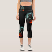 Vampire Cat and Wizard Pumpkin Halloween Surreal Capri Leggings (Vorderseite)
