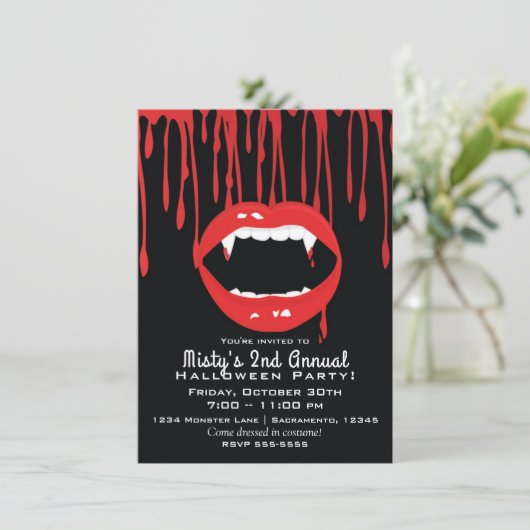 Vampire Fangs & Blood Dracula Halloween Einladung (Stehend Vorderseite)