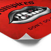 Vampire machen keine Geschirr lustige Fangs Poster (Ecke)