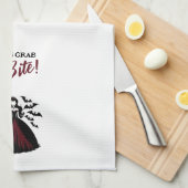 Vampire Queen Halloween Geschirrtuch (Viertel Falte)