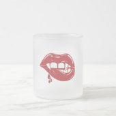 Vampire Red Lips Tropfen Blut Mattglastasse (Mittel)