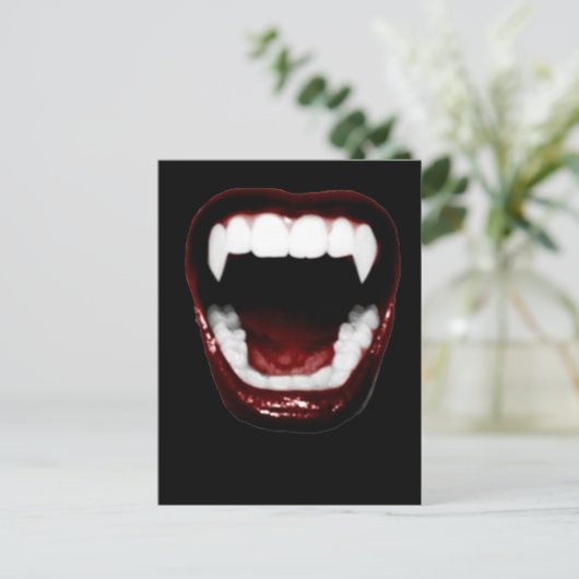 "Vampire Teeth" Postkarte (Stehend Vorderseite)