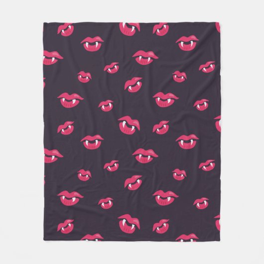 Vampirlippen und Fangmuster Fleecedecke (Vorderseite)