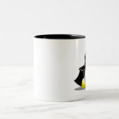 Vampirs-Pinguin Zweifarbige Tasse (Mittel)