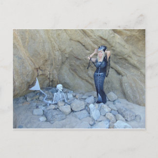 Vamplified Malibu Beach Untote Postkarte