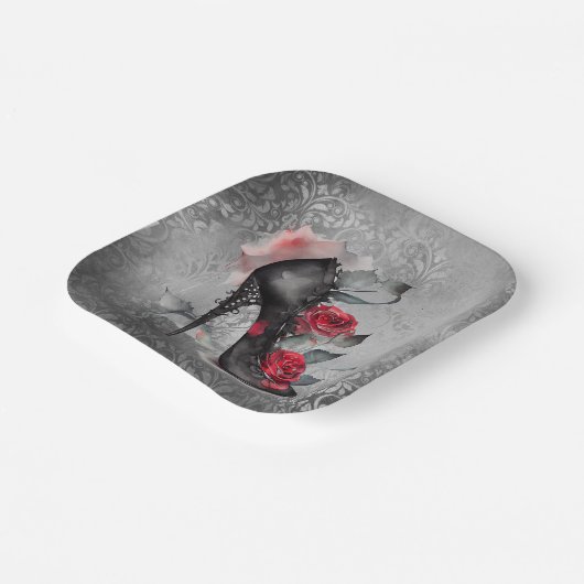 Vampy Spiked Stiletto | Rote Rose High Heel Grunge Pappteller (Gewinkelt)