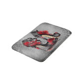 Vampy Strappy Stilettos | Heelse der Rote Rose auf Badematte (Schrägansicht)