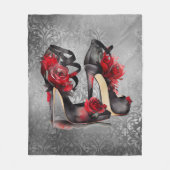 Vampy Strappy Stilettos | Heelse der Rote Rose auf Fleecedecke (Vorderseite)