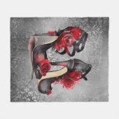 Vampy Strappy Stilettos | Heelse der Rote Rose auf Fleecedecke (Vorderseite (Horizontal))