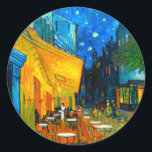 Van Gogh Café Terrasse am Abend Runder Aufkleber<br><div class="desc">Stickers mit Vincent van Gogh's Ölgemälde Café Terrasse bei Nacht (1888). Gelbe Sterne malen den blauen Nachthimmel über einem Café im Freien in Frankreich. Ein wunderbares Geschenk für die Fans von Post-Impressionismus und niederländischer Kunst.</div>