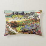 Van Gogh Fantastische Bergwelten am Arles Frische  Dekokissen<br><div class="desc">Vincent Van Gogh Blütengarten At Arles With Path Fine Art Vincent van Gogh war ein postimpressionistischer Maler, dessen Werke weit reichende Auswirkungen auf die Kunst des 20. Jahrhunderts hatten: Porträts, Selbstportraits, Landschaften und Stillleben von Zypressen, Blume, Bäumen in Blüten, Gärten, Weizenfeldern und Blume. Zwischen 1886 und 1890 fertigte Vincent van...</div>