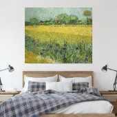 Van Gogh Field mit Blume in der Nähe von Arles Leinwanddruck (Insitu (Schlafzimmer))