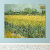 Van Gogh Field mit Blume in der Nähe von Arles Leinwanddruck (Insitu (Holzboden))