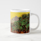 Van Gogh Olivenbäume mit gelbem Himmel und Sonne Jumbo-Tasse (Rechts)