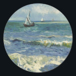 Van Gogh Seascape bei Saintes Maries de la Mer Runder Aufkleber<br><div class="desc">Seascape in Saintes Maries de la Mer von Vincent van Gogh ist ein Vintages nautisches Post-Impressionismus-Gemälde mit Segelbooten auf dem Ozean mit sanften Wellen. Über den Künstler: Vincent Willem van Gogh war ein postimpressionistischer Maler,  dessen Werk durch seine raue Schönheit,  emotionale Ehrlichkeit und seine kühne Farbe besonders bemerkenswert war.</div>