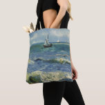 Van Gogh Seascape bei Saintes Maries de la Mer Tasche<br><div class="desc">Schöne Tote-Taschen im Überdruck! Erhältlich in zwei Stilen und zwei Größen! Seascape in Saintes Maries de la Mer von Vincent van Gogh ist ein Vintages nautisches Post-Impressionismus-Gemälde mit Segelbooten auf dem Ozean mit sanften Wellen. Über den Künstler: Vincent Willem van Gogh war ein postimpressionistischer Maler, dessen Werk durch seine raue...</div>