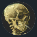 Van Gogh Smoking Skeleton Runder Aufkleber<br><div class="desc">Stickers mit Vincent van Gogh Ölgemälde Skull of a Skeleton with Burning Cigarette (1885-86). Ein großartiges Geschenk für die Fans von Post-Impressionismus und holländischer Kunst!</div>