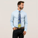 Van Gogh Starry Night Krawatte<br><div class="desc">Du kannst endlich eines deiner Lieblingsgemälde auf deiner Krawatte tragen. Das perfekte Accessoire für den Kunstliebhaber in Ihrem Leben. Eine männliche Krawatte mit einem Aufdruck von Vincent Van Gogh's Starry Night Malerei wird ein Favorit sein!</div>