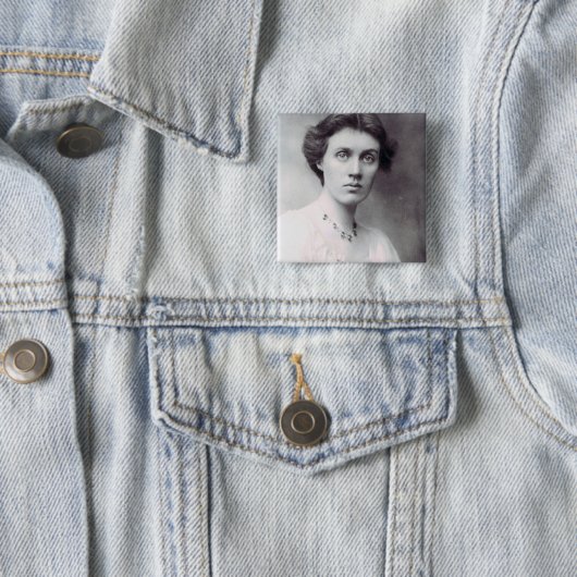 Vanessa Bell, 1902 Button (Beispiel)