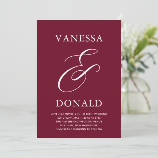 Vanessa Burgundy Modern Wedding Einladung (Stehend Vorderseite)
