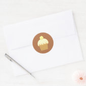 Vanilla Cupcake auf Brown. Runder Aufkleber (Umschlag)