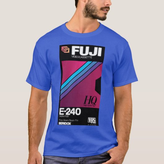 Vaporwave VHS Fuji E240HQ boy family T-Shirt (Vorderseite)