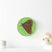 Vapourer Moth Wall Clock Runde Wanduhr (Zuhause)
