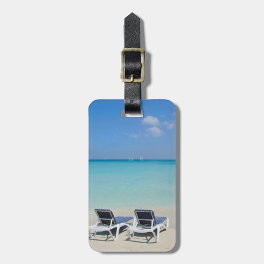 Varadero, Kuba. Sand- und Strandliegen Gepäckanhänger (Vorderseite vertikal)