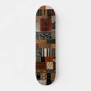 Variationen afrikanischer Motive in Erdtönen Skateboard