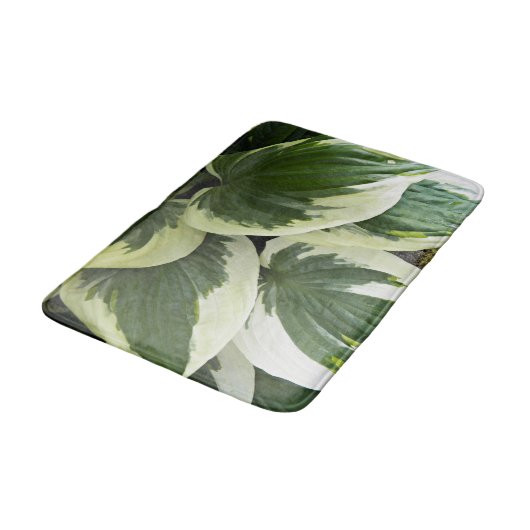 Variegierte Hosta Pflanze Medium Floral Badematte (Schrägansicht)