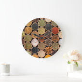 Various spices and food ingredients große wanduhr (Zuhause)