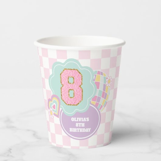 Varsity-Eleganz-Pastell-Patch 8. Geburtstag Pappbecher (Vorderseite)