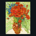 Vase mit Cornblumen und Pfefferkuchen, Van Gogh Poster<br><div class="desc">1886 lackiert, zeichnet sich dieses Öl auf der Leinwand durch eine perfekte Mischung aus Farbe und Pinsel aus. Van Gogh malte eine Vase mit einem Bouquet aus intensiv farbenen blauen Kornblumen, hellroten Mohn und cremig weißen Margueriten. Die lebhaften Farben der Kornblumen, Mohn und Marguerite zeigen Blume in der Blüte. Es...</div>