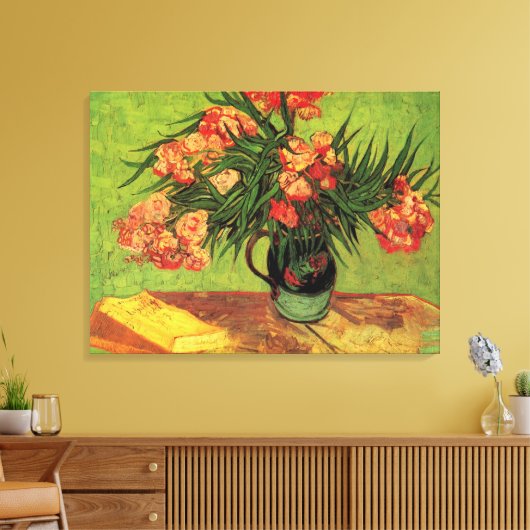Vase mit Oleanders und Bücher von Vincent van Gogh Leinwanddruck (Insitu (Wohnzimmer))
