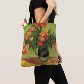 Vase mit Oleanders und Bücher von Vincent van Gogh Tasche (Von Nahem)
